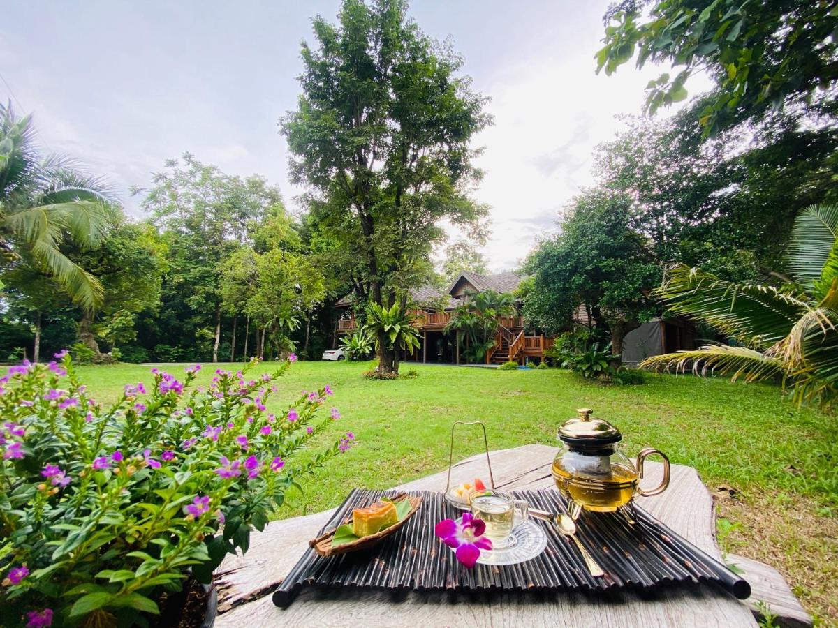 Sak-Ka-Ya Hotel Mae Sot Exterior photo